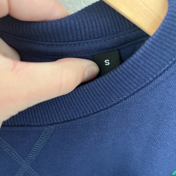 Embroidered Christmas Holiday Sweatshirt Sweater unisex Small Blue Pug crewneck - Picture 7 of 7